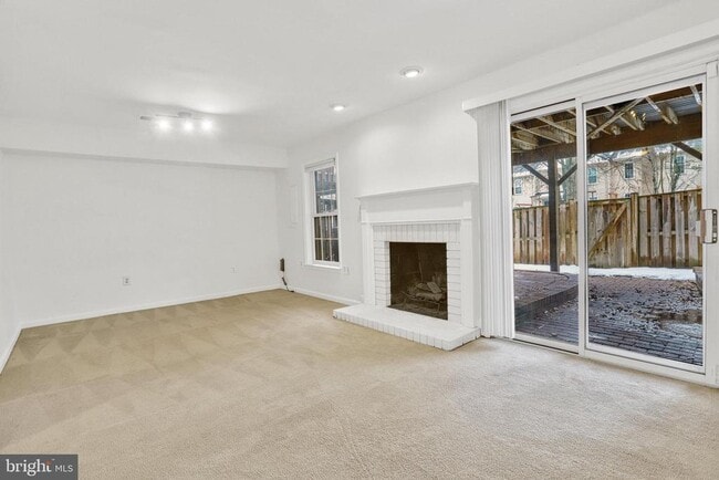 Building Photo - 7413 Salford Ct