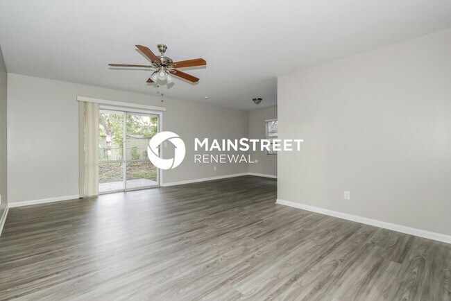 Building Photo - 4 Bedroom Pet-Friendly Home in Tampa, FL w...