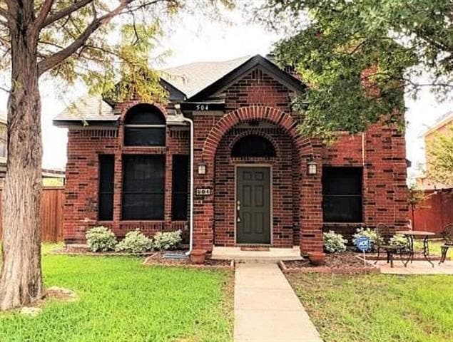 Primary Photo - 504 Woodlake Dr