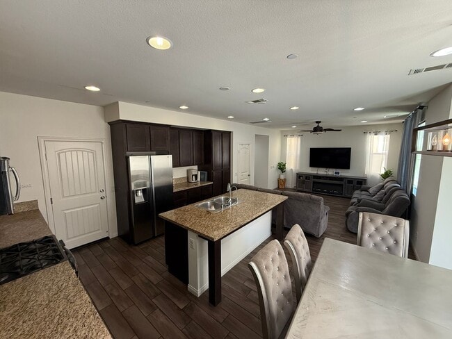 Building Photo - Charming 3-Bedroom Home in Gated Canyon Co...