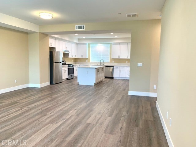 Building Photo - 1726 S Walnut Ave