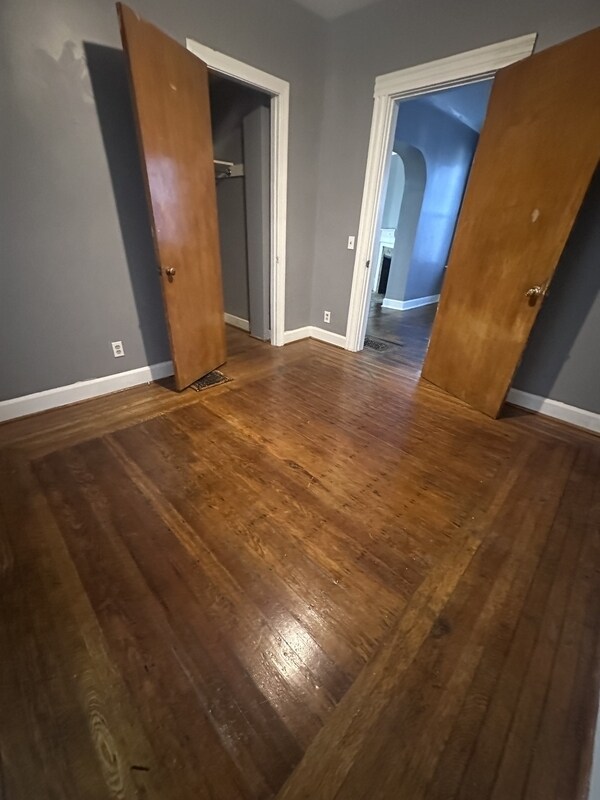 Building Photo - 3816 Archwood Ave