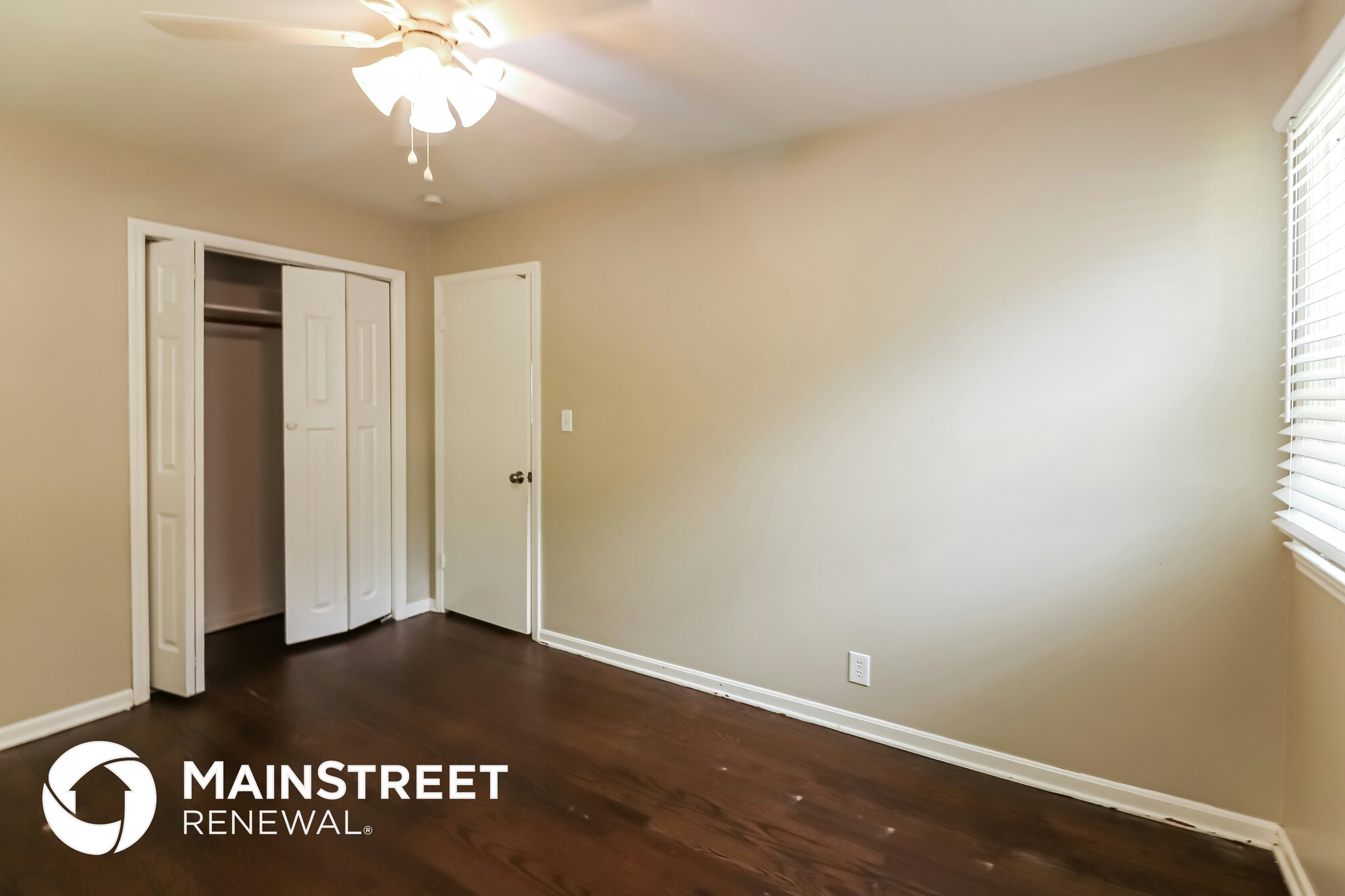 Building Photo - 7200 Willow Ave