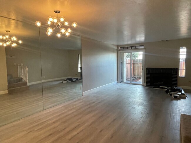 Building Photo - Updated 2 Bedroom, 2.5 Bath Condo Includes...