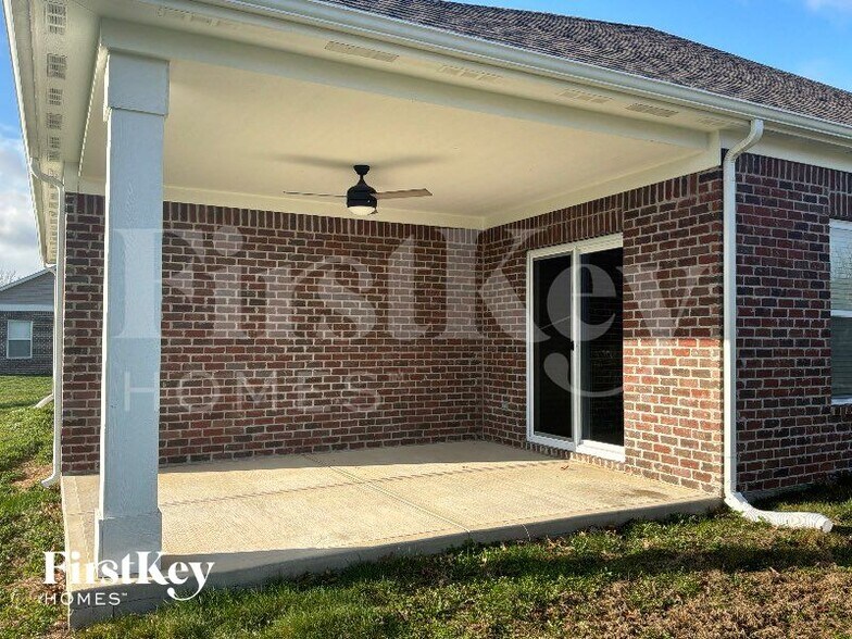 Building Photo - 221 St Andrews Ave