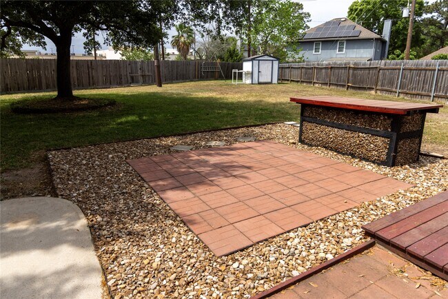 Building Photo - 22843 Powell House Ln