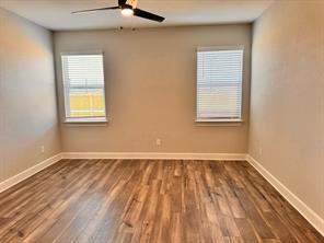 Building Photo - 910 Emerson Dr