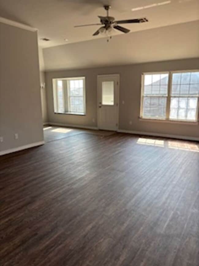 Building Photo - 4013 Red Apple Terrace