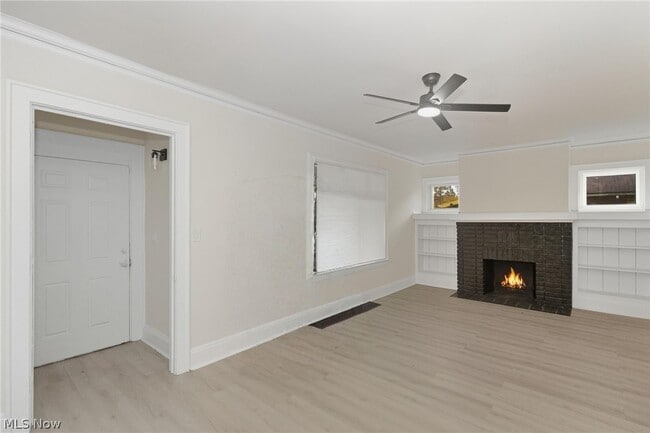 Building Photo - 12808 Beachwood Ave