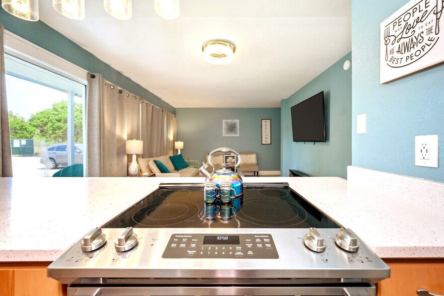 Building Photo - 4000 Gulf Terrace Dr