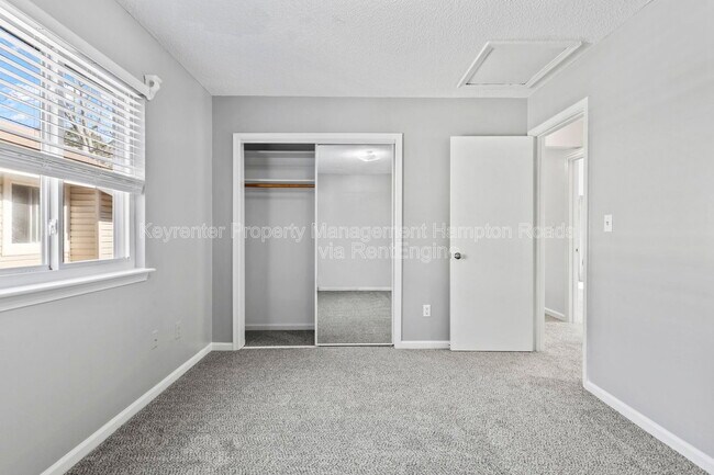 Building Photo - 5408 Chatham Lake Dr