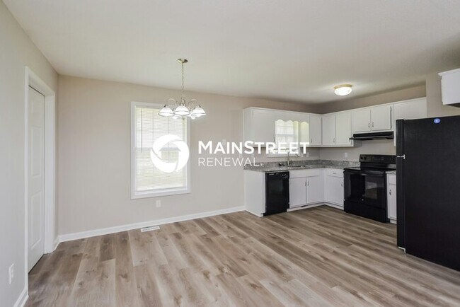 Building Photo - 3 Bedroom Pet-Friendly Home in Covington, ...