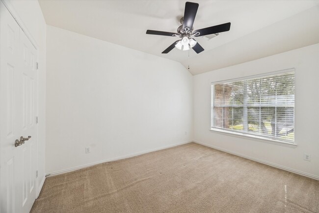 Building Photo - 9206 Sunlight Oak Ln