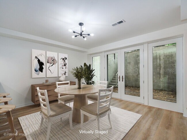 Building Photo - 842 N Wolcott Ave