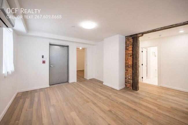 Building Photo - 711 W Thompson St