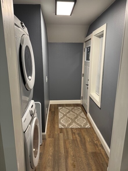 Building Photo - 641 Franklin St