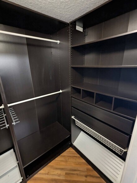 Building Photo - 5339 Peach Blossom Blvd