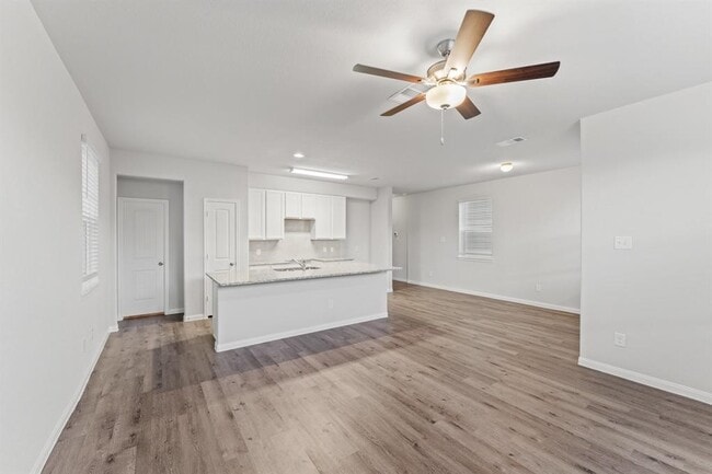Primary Photo - 24822 Landolfi Dr