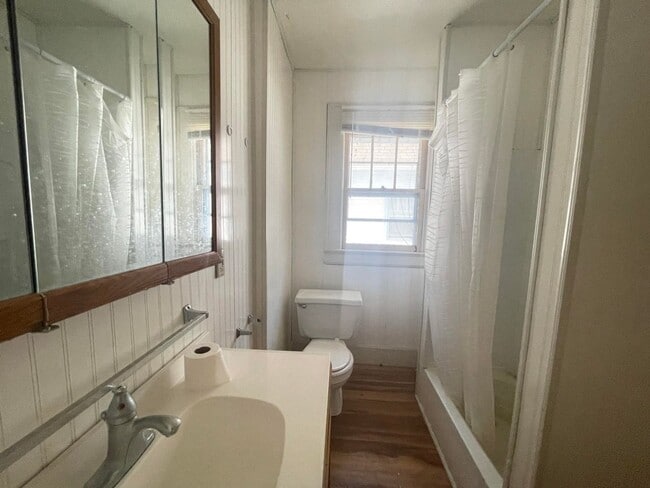 Building Photo - 3/1 close to MSU