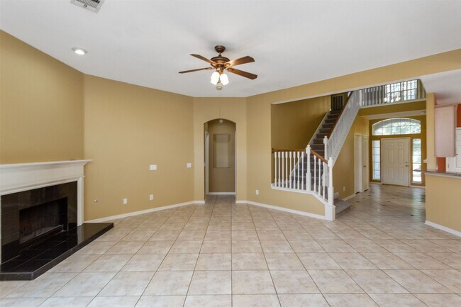 Building Photo - 9818 Mossy Tree Ln