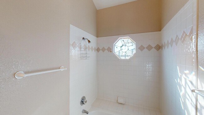 Building Photo - 1108 Coyote Ln