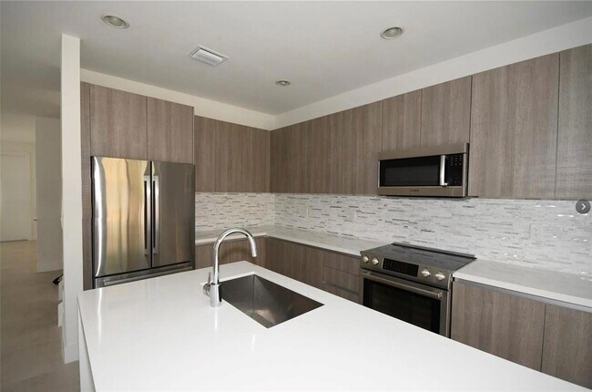 Building Photo - 10259 NW 72nd Terrace