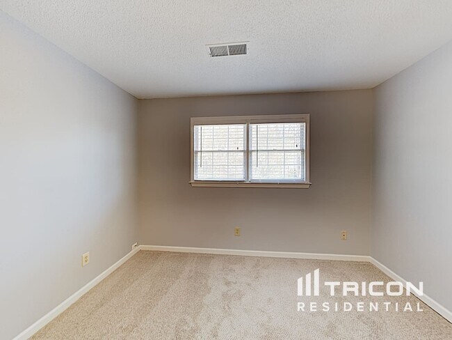 Building Photo - 1418 Millstream Trail NW