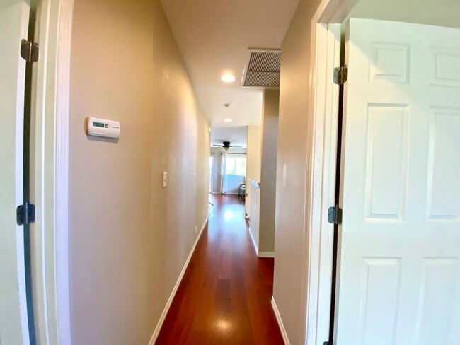 Building Photo - 75-654-654 Lalii Pl