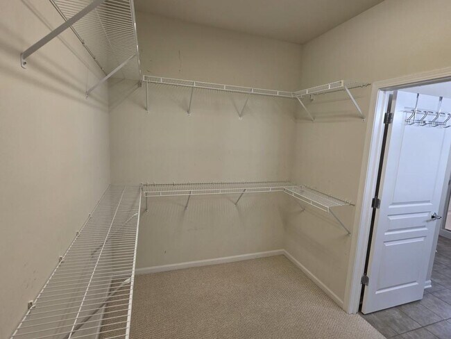 Building Photo - 2772 Cascade Falls Cir