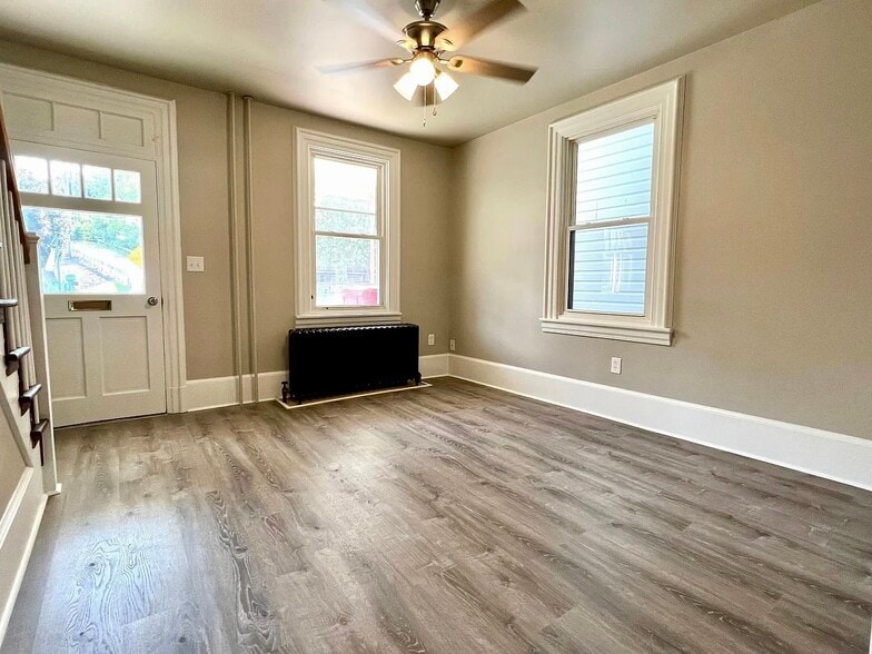 Building Photo - 127 W Penn Ave