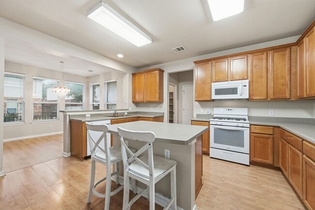 Building Photo - Gated Round Rock Ranch Lease | 3 Bed + Flex Space | 2,376 SF in The Enclave