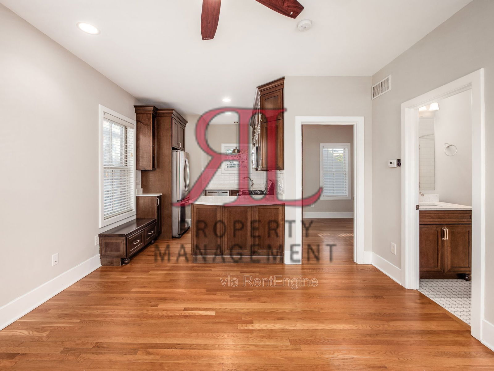 Building Photo - 782 Summit St