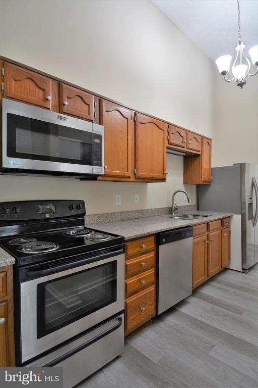 Building Photo - 1307 Clover Valley Way