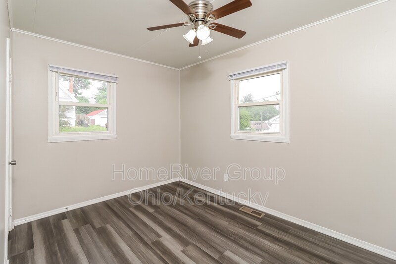 Building Photo - 1821 Catalpa Ave