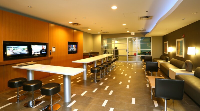 Building Photo - 228 N Columbus Dr