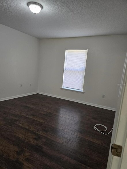 Building Photo - 307 Erie Ct