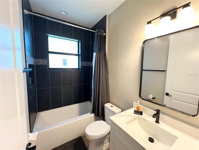 Building Photo - 7433 Battalla Rd