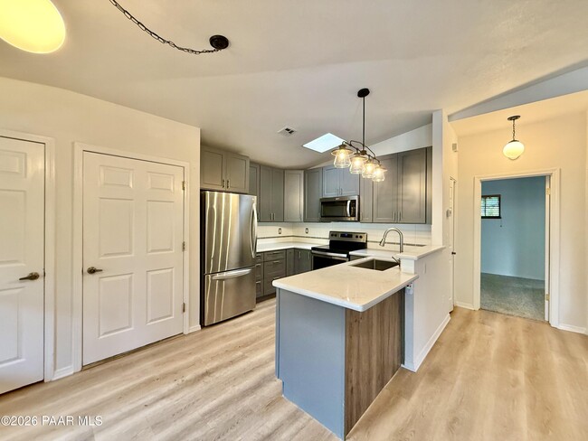 Building Photo - 1595 Sierry Peaks Dr