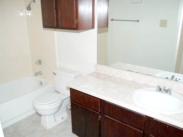 Building Photo - 8550 Spring Valley Rd