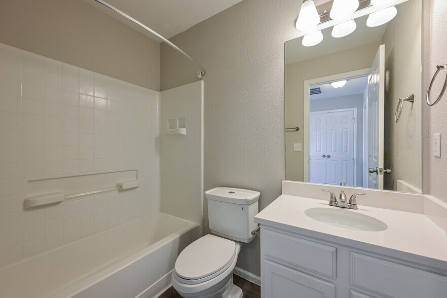 Building Photo - 5588 Jebel Ct