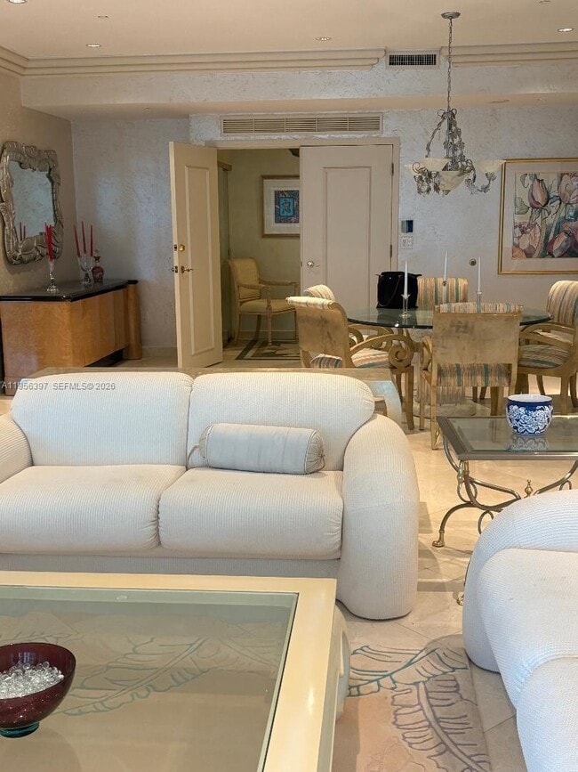 Building Photo - 10101 Collins Ave