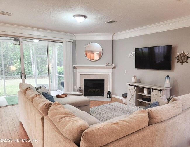 Building Photo - 3857 Lionheart Dr