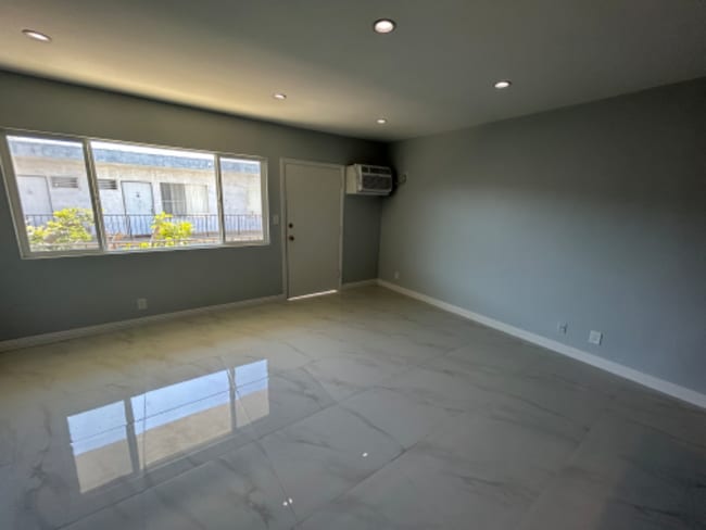 Building Photo - 4660 Kester Ave