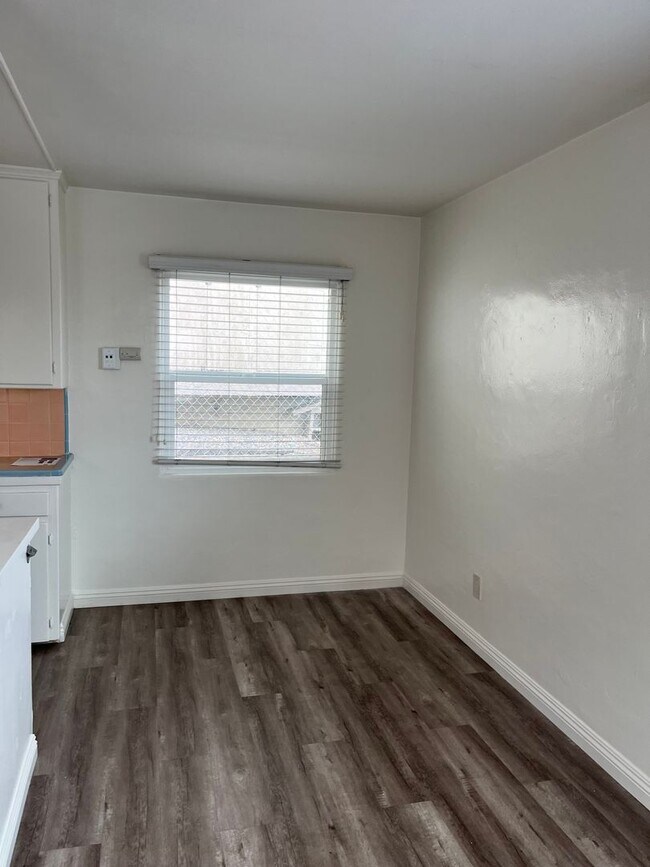 Building Photo - Fashion Valley West, USD -Charming Cottage...