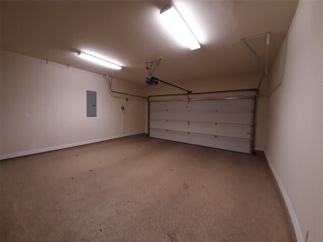 Building Photo - 1422 Upland Orchard Dr