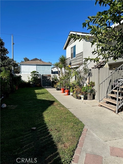 Building Photo - 1033 Mission Dr