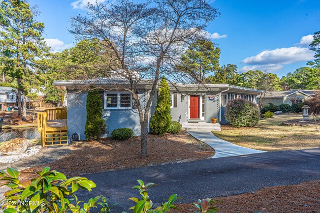 Building Photo - 164 Pine Ridge Dr