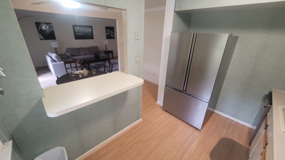 Building Photo - 7 Belfast Dr