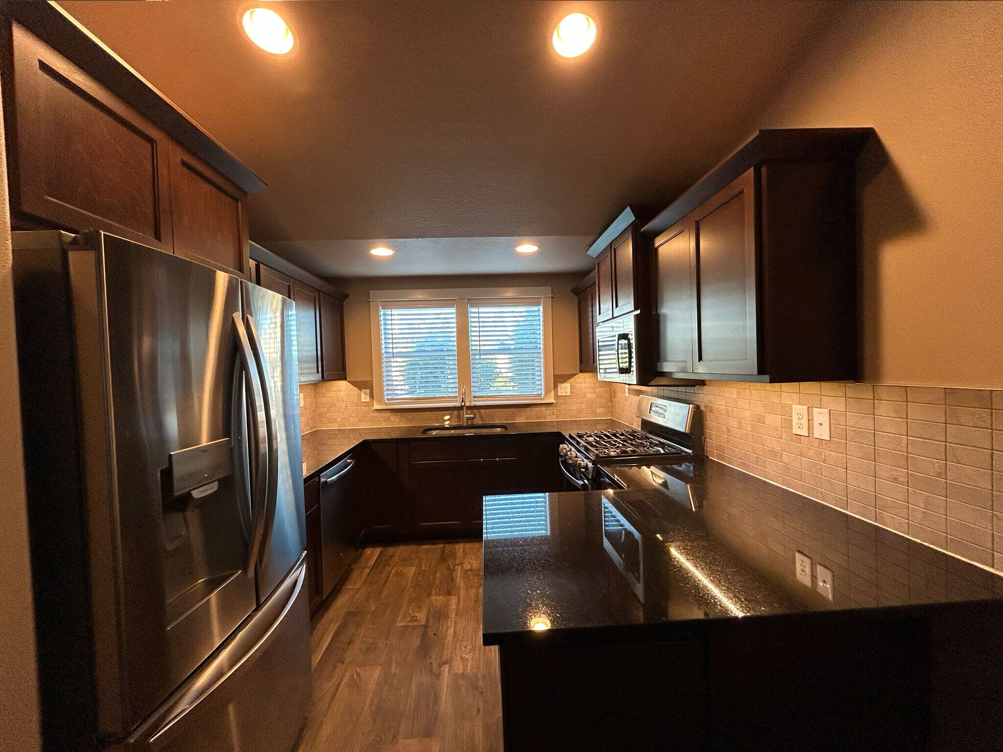 Kitchen - 511 Casting St SE