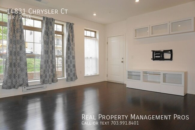 Building Photo - 14831 Chrysler Ct